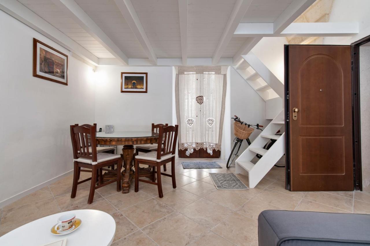Mesagnesi 6 - Loft Centro Storico Sit Apartment Lecce Ngoại thất bức ảnh